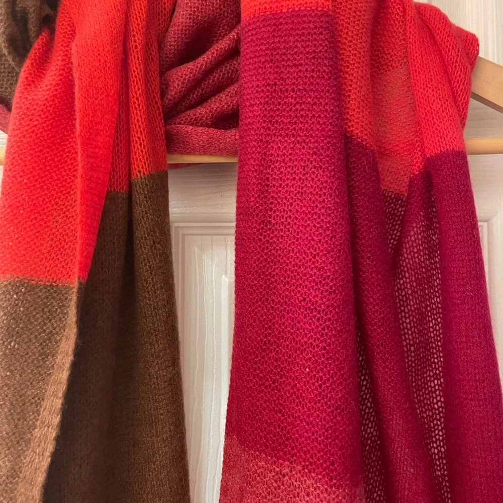 Pure Cashmere Wrap/Scarf Large Claudia Nichole Reds NWT new! (96” x 23”) Soft!